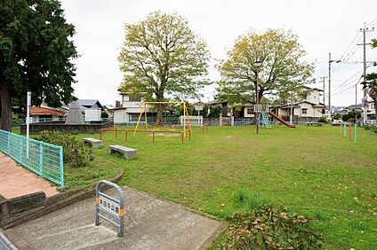 沖田中公園 徒歩960m