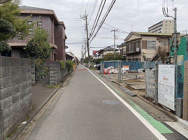 【前面道路含む現地写真】現地(2025年10月)撮影