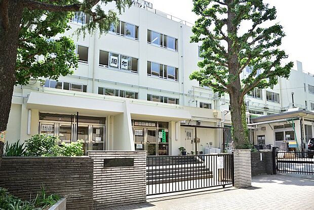 石神井中学校(約1,500m)