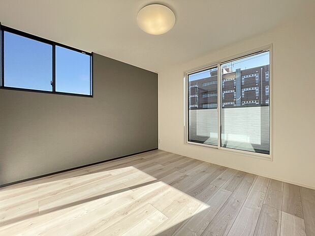 【主寝室　（同仕様）】■全居室収納あり
■ゆとりの広さ
