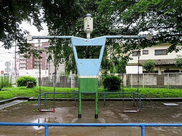 中砂公園（約150m）