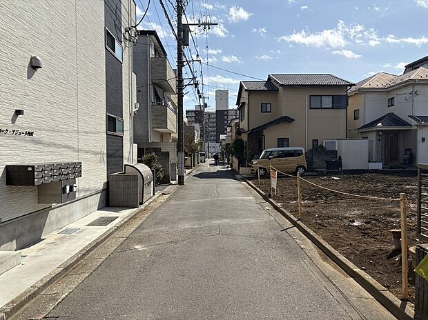 【前面道路含む現地写真】■北東側幅員約4.0ｍ公道に接面