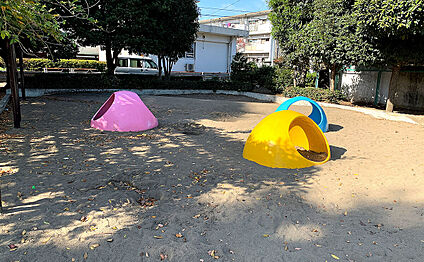 栄町北公園 300ｍ