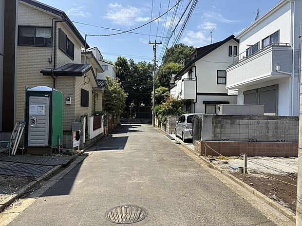 【前面道路含む現地写真】■現地（2026年8月）撮影