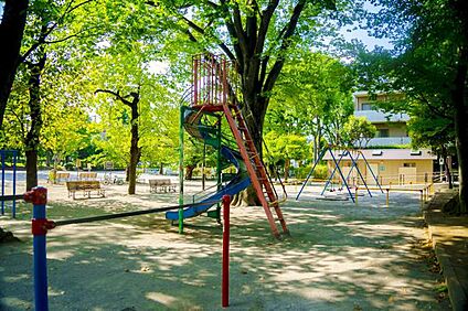 江原公園 300ｍ