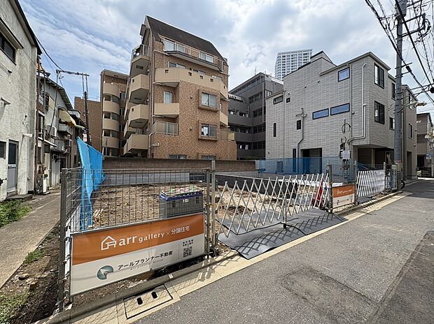 【前面道路含む現地写真】現地(2026年8月)撮影
■北側幅員約4.0m私道に接面