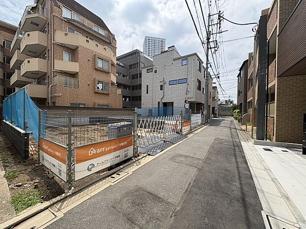 【前面道路含む現地写真】現地(2026年8月)撮影
■北側幅員約4.0m私道に接面