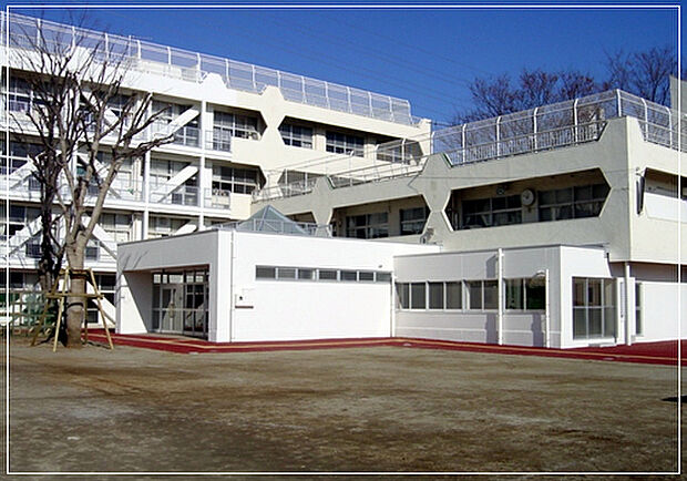本宿小学校(約1,000m)