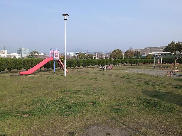御幸中公園(約120m)