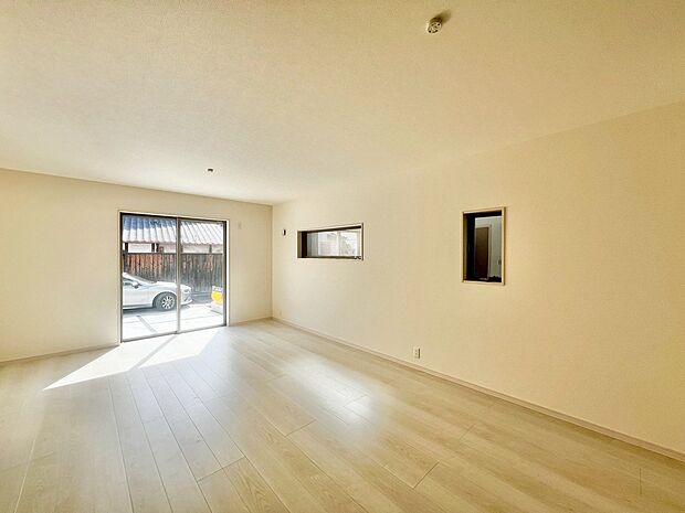 両面道路ですので、日当り・通風良好♪是非現地にてご確認ください!