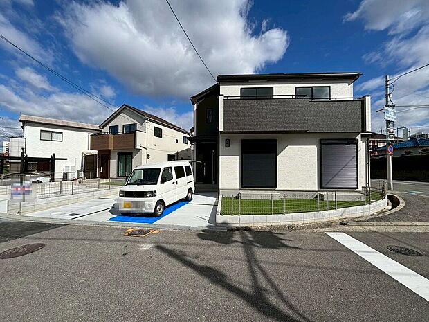 【外観(C号棟)】駐車3台可能区画や角地区画あります!資料請求だけでもお気軽にお問い合わせください!