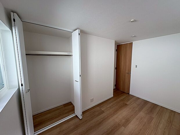 【収納】全居室収納有！収納場所に困らず綺麗な室内をたもてますね♪