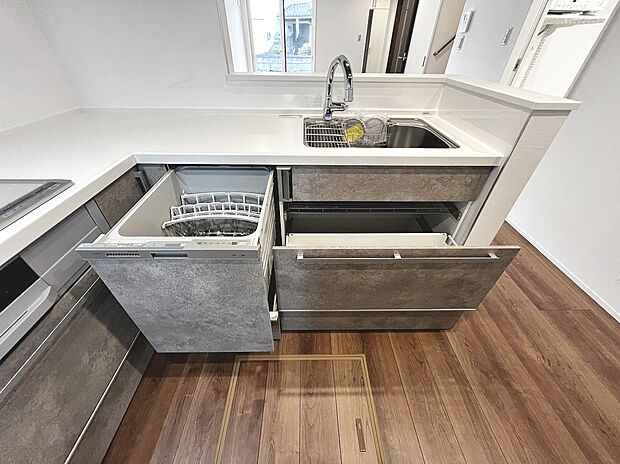 【システムキッチン】IHクッキングヒーター・食器洗浄乾燥機付きの使いやすいキッチンです!