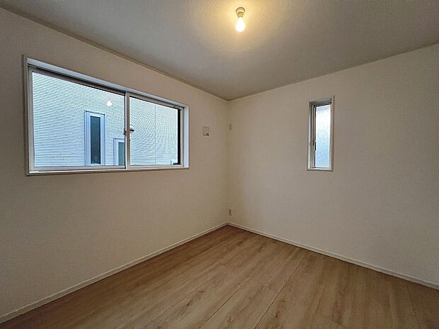 【洋室】現況完成済ですので、お忙しい方でもお仕事帰り等にご内覧頂けます♪