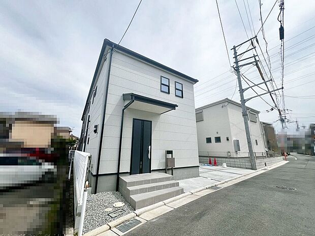 【外観(1号棟)】令和8年3月完成済!キレイなお家ですぐに新生活スタートできますよ!内覧予約は当日から承っております!お気軽にお問い合わせ下さいませ♪