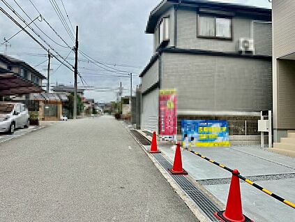 前面道路を含む現地写真