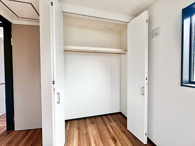 【収納】全居室収納有りますので、収納場所に困らず綺麗な室内をたもてますね!