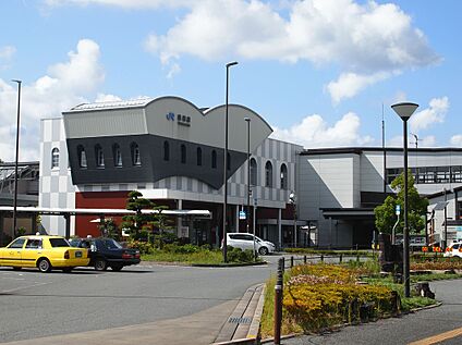 JR山陰本線『豊岡駅』 約2.5km(車約7分)