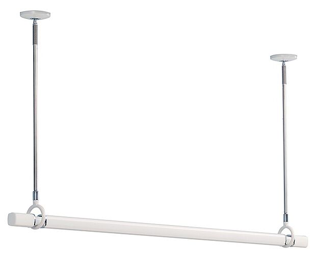 【ホスクリーン】1階物干し室にはホスクリーンが1セット付いています。
一度にたくさんの洗濯物を干すことができます。
使う方に合わせて高さ調整もできますよ♪
※物干し竿は付いていませんのご了承ください。