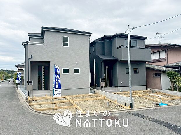 現地写真(街並み)
全2邸
駐車2台可能