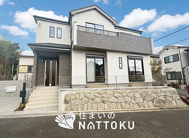 現地写真（外観）
限定１邸
駐車２台可能
