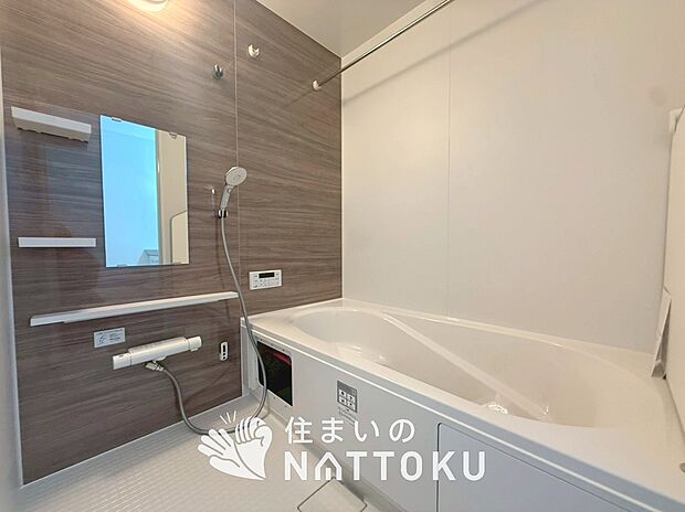 現地写真(浴室)
浴室暖房乾燥機付き。1坪タイプで広々です。