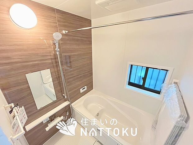 現地写真(浴室)
浴室暖房乾燥機付き。1坪タイプで広々です。