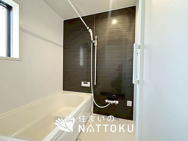 現地写真(浴室)
浴室暖房乾燥機付き。1坪タイプで広々です。