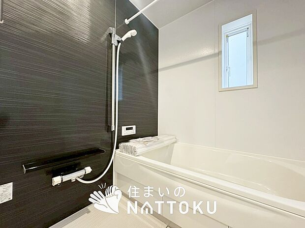 現地写真(浴室)
浴室暖房乾燥機付き。1坪タイプで広々です。