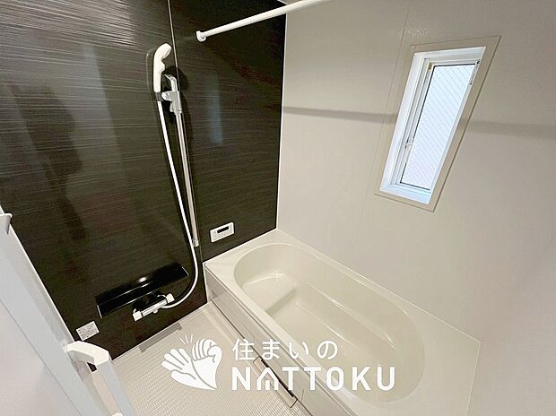 現地写真(浴室)
浴室暖房乾燥機付き。1坪タイプで広々です。