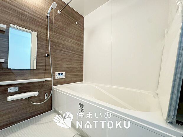 現地写真(浴室)
浴室暖房乾燥機付き。1坪タイプで広々です。