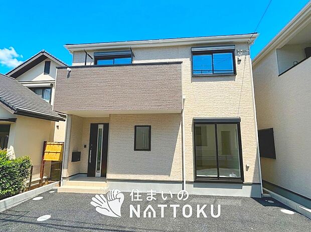 現地写真（街並み）
全４邸
駐車２台可能
