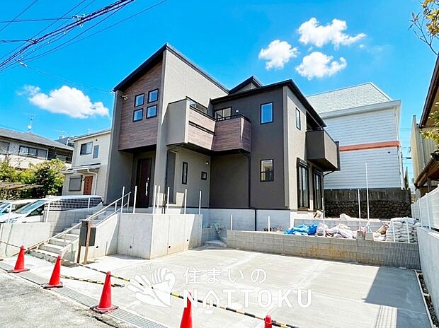 現地写真（外観）
限定１邸
駐車３台可能
