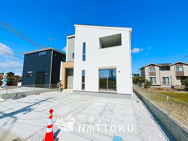 現地写真(街並み)
全2邸
駐車3台可能