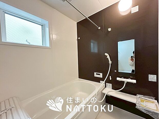 現地写真(浴室)
浴室暖房乾燥機付き。1坪タイプで広々です。