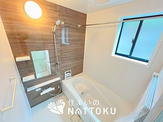 現地写真(浴室)
浴室暖房乾燥機付き。1坪タイプで広々です。