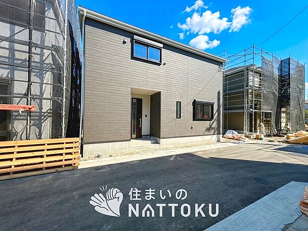 現地写真（街並み）
全１３邸
駐車２台可能
