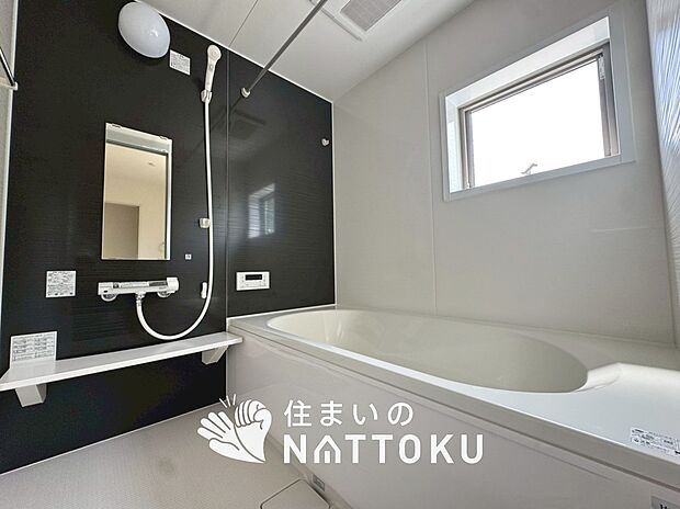 現地写真(浴室)
浴室暖房乾燥機付き。1坪タイプで広々です。