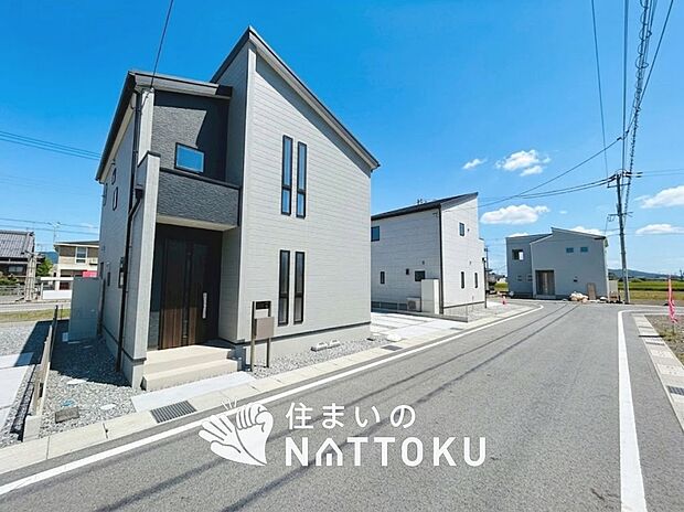 現地写真(街並み)
全4邸
駐車2台可能
