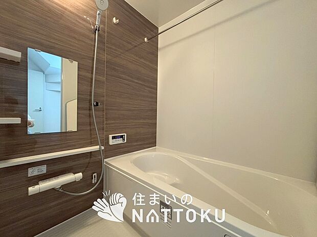 現地写真(浴室)
浴室暖房乾燥機付き。1坪タイプで広々です。