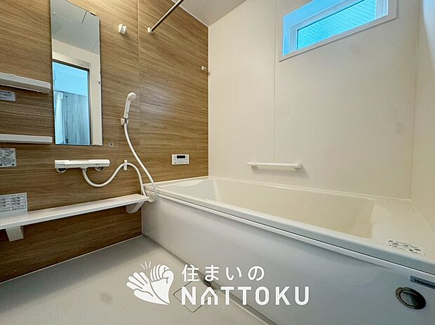 現地写真(浴室)
浴室暖房乾燥機付き。1坪タイプで広々です。