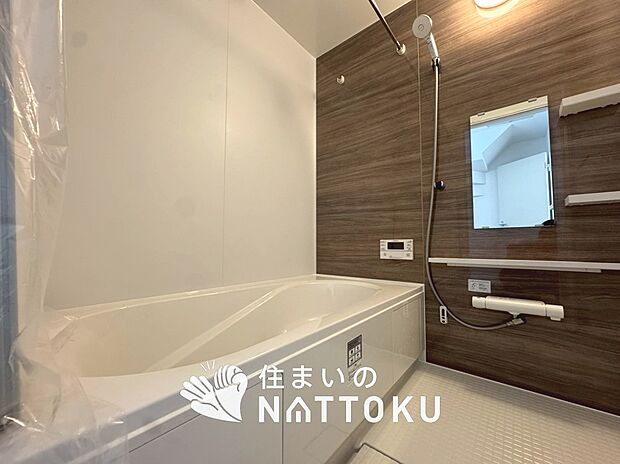 現地写真(浴室)
浴室暖房乾燥機付き。1坪タイプで広々です。