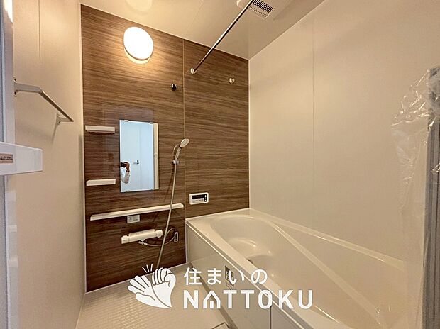 現地写真(浴室)
浴室暖房乾燥機付き。1坪タイプで広々です。