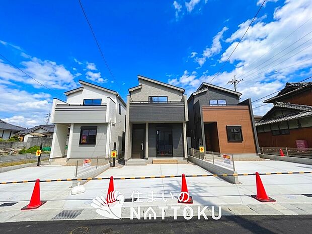 現地写真(街並み)
全3邸
駐車2台可能
