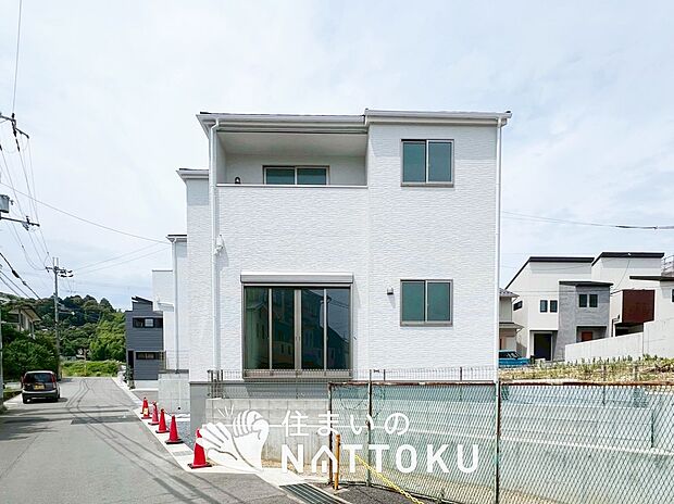 【現地写真(外観)【2号地】】お引渡し後も無償の定期点検を行っており、暮らしの安心をお届けしています。