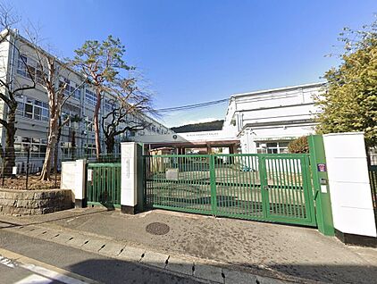 京都市立陵ケ岡小学校 560ｍ(徒歩7分)