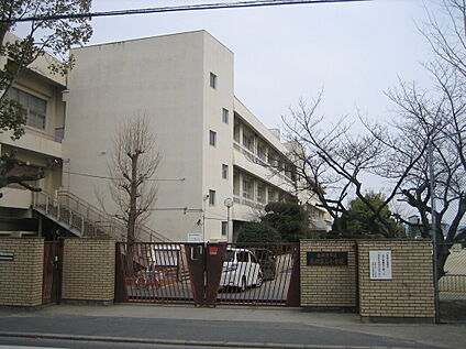 長岡京市立長岡第三小学校 460ｍ(徒歩6分)