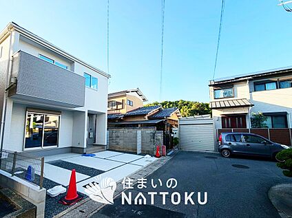 現地写真（前道含む外観）