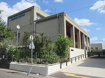 向日市立西ノ岡中学校 2200ｍ(徒歩28分)