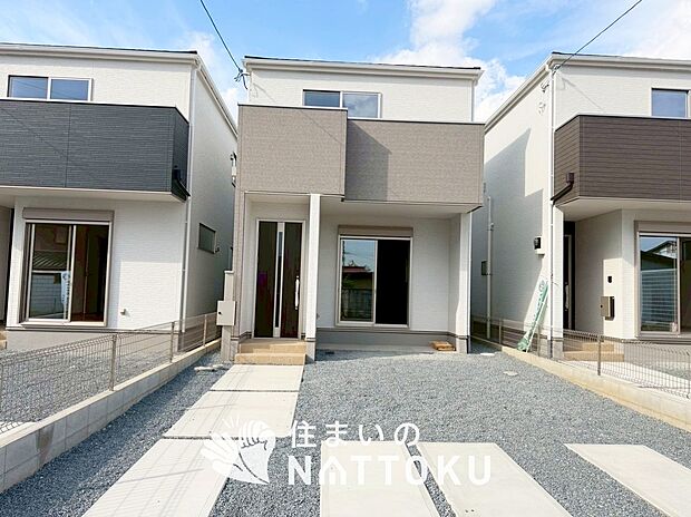 【現地写真(外観)【2号地】】断熱性、気密性を高める工夫で一年中ずっと心地よく暮らせる、高気密・高断熱です。